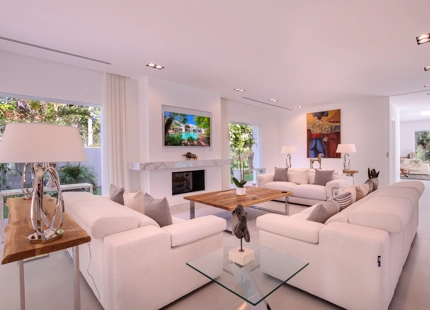 ONE OF A KIND TROPICAL VILLA FOR SALE IN GUADALMINA BAJA