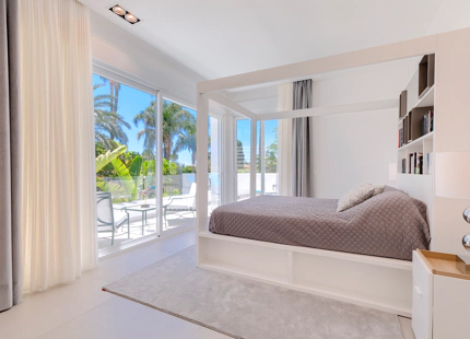 ONE OF A KIND TROPICAL VILLA FOR SALE IN GUADALMINA BAJA