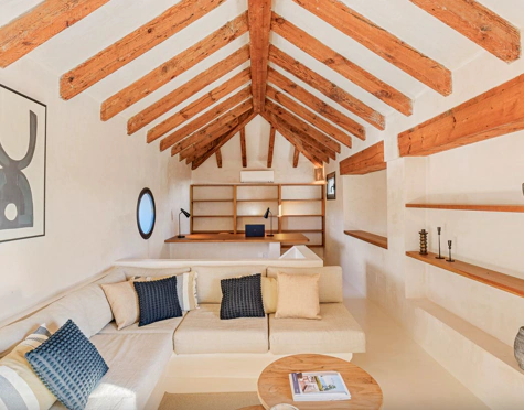 Villa for sale in Estepona Hills, Altos de Estepona