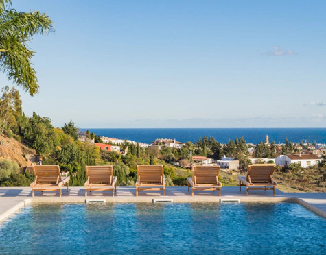 Villa for sale in Estepona Hills, Altos de Estepona