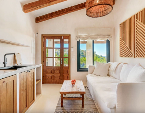 Villa for sale in Estepona Hills, Altos de Estepona