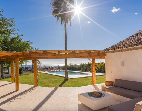 Villa for sale in Estepona Hills, Altos de Estepona