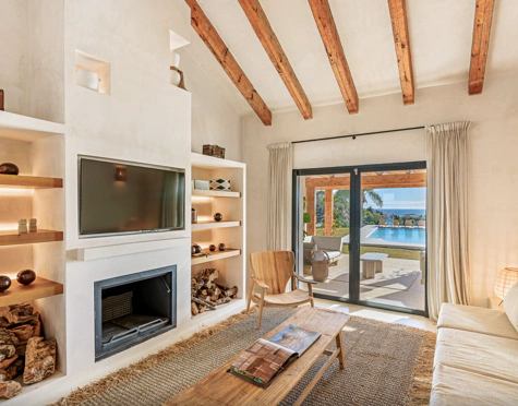 Villa for sale in Estepona Hills, Altos de Estepona