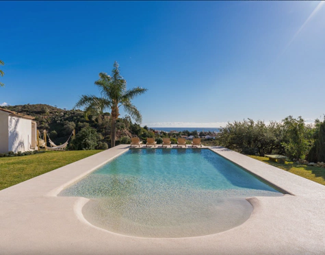Villa for sale in Estepona Hills, Altos de Estepona
