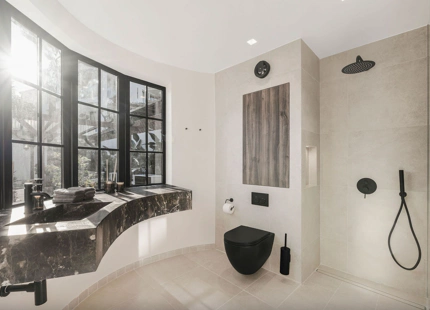 IMPRESIONANTE VILLA REFORMADA EN VENTA EN NUEVA ANDALUCÍA