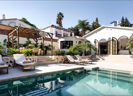IMPRESIONANTE VILLA REFORMADA EN VENTA EN NUEVA ANDALUCÍA
