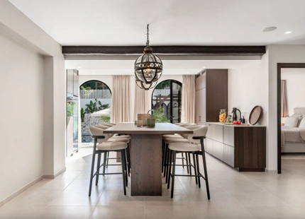 IMPRESIONANTE VILLA REFORMADA EN VENTA EN NUEVA ANDALUCÍA