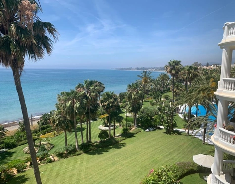 Apartment for sale in Las Dunas Park, Estepona East