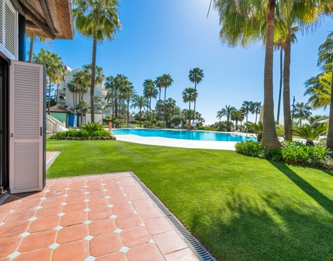 Apartment for sale in Las Dunas Park, Estepona East
