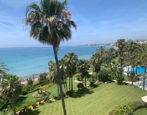 Apartment for sale in Las Dunas Park, Estepona East