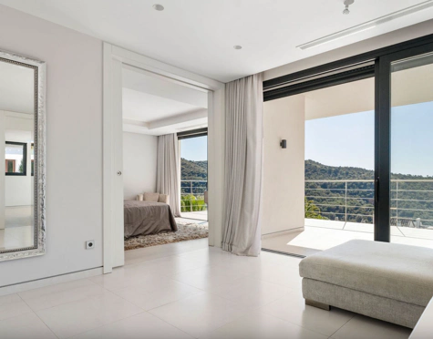 Villa en venta en Lomas de La Quinta, Benahavis