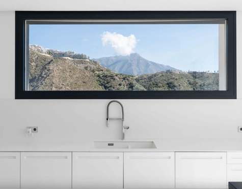 Villa en venta en Lomas de La Quinta, Benahavis