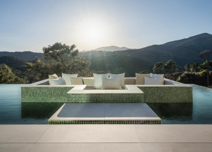 NUEVA VILLA ULTRAMODERNA A LA VENTA EN BENAHAVIS 