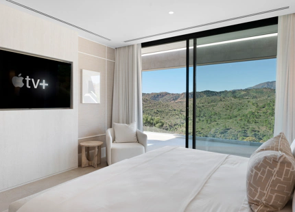 NUEVA VILLA ULTRAMODERNA A LA VENTA EN BENAHAVIS 