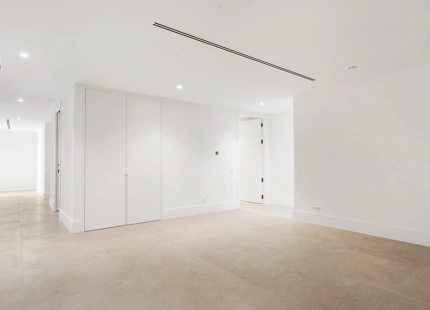 NUEVA VILLA ULTRAMODERNA A LA VENTA EN BENAHAVIS 