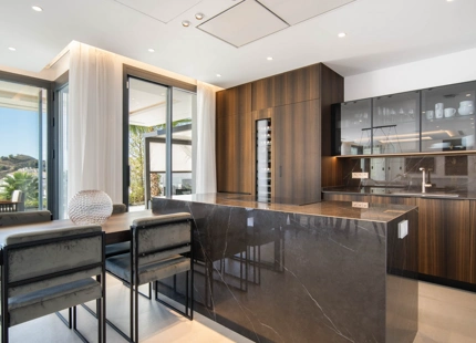 IMPRESIONANTE VILLA CONTEMPORÁNEA EN VENTA EN NUEVA ANDALUCÍA