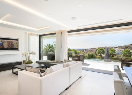 IMPRESIONANTE VILLA CONTEMPORÁNEA EN VENTA EN NUEVA ANDALUCÍA