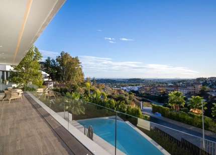 IMPRESIONANTE VILLA CONTEMPORÁNEA EN VENTA EN NUEVA ANDALUCÍA