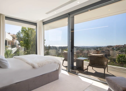 IMPRESIONANTE VILLA CONTEMPORÁNEA EN VENTA EN NUEVA ANDALUCÍA