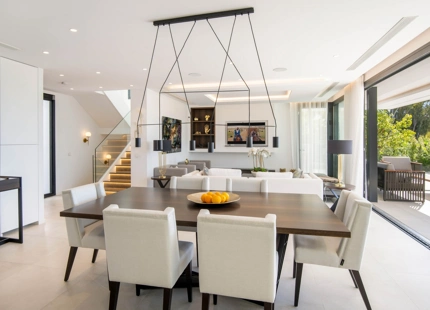 IMPRESIONANTE VILLA CONTEMPORÁNEA EN VENTA EN NUEVA ANDALUCÍA