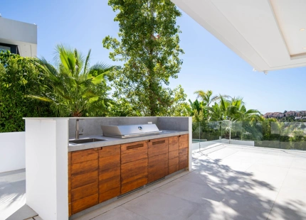 IMPRESIONANTE VILLA CONTEMPORÁNEA EN VENTA EN NUEVA ANDALUCÍA