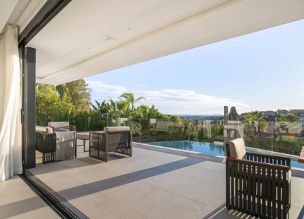 IMPRESIONANTE VILLA CONTEMPORÁNEA EN VENTA EN NUEVA ANDALUCÍA