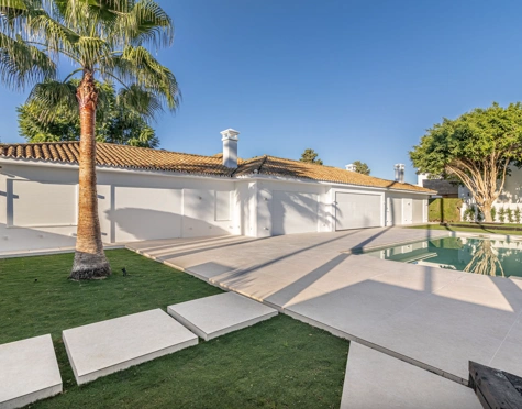 Villa en venta en Guadalmina Alta, San Pedro de Alcantara