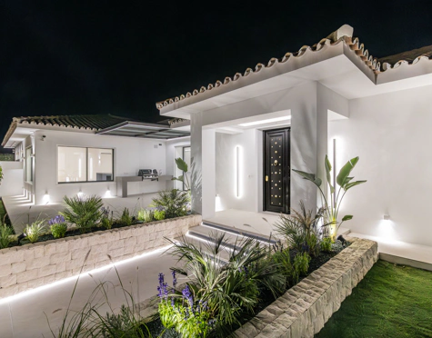 Villa en venta en Guadalmina Alta, San Pedro de Alcantara