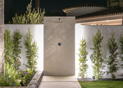 VILLA MINIMALISTA EN PRIMERA LÍNEA DE GOLF EN VENTA EN GUADALMINA ALTA