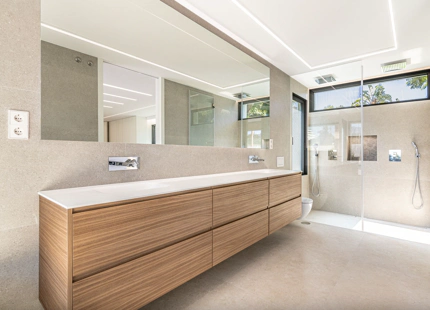 VILLA MINIMALISTA EN PRIMERA LÍNEA DE GOLF EN VENTA EN GUADALMINA ALTA