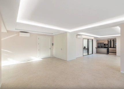 VILLA MINIMALISTA EN PRIMERA LÍNEA DE GOLF EN VENTA EN GUADALMINA ALTA