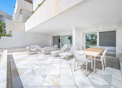 APARTAMENTO EN PRIMERA LÍNEA DE GOLF EN VENTA EN NUEVA ANDALUCÍA