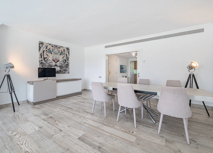 APARTAMENTO EN PRIMERA LÍNEA DE GOLF EN VENTA EN NUEVA ANDALUCÍA
