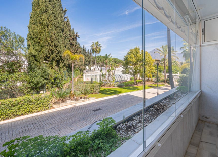 APARTAMENTO EN PRIMERA LÍNEA DE GOLF EN VENTA EN NUEVA ANDALUCÍA