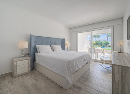 APARTAMENTO EN PRIMERA LÍNEA DE GOLF EN VENTA EN NUEVA ANDALUCÍA