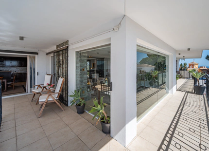VILLA DE ESTILO ANDALUZ EN VENTA EN NUEVA ANDALUCIA