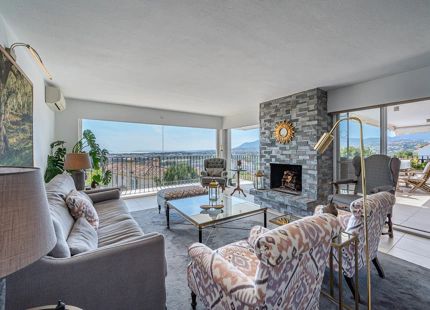 VILLA DE ESTILO ANDALUZ EN VENTA EN NUEVA ANDALUCIA