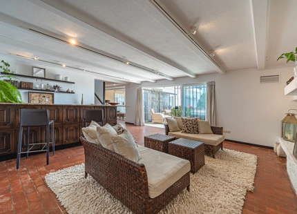 VILLA DE ESTILO ANDALUZ EN VENTA EN NUEVA ANDALUCIA