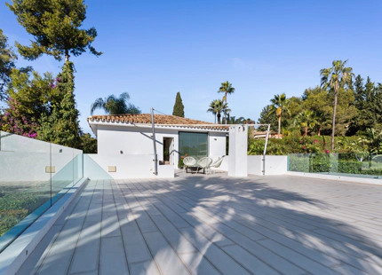 CONTEMPORARY VILLA FOR SALE IN NUEVA ANDALUCIA, MARBELLA