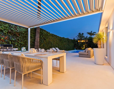 Villa en venta en Las Brisas, Nueva Andalucia