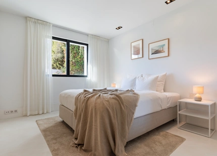 CONTEMPORARY VILLA FOR SALE IN NUEVA ANDALUCIA, MARBELLA