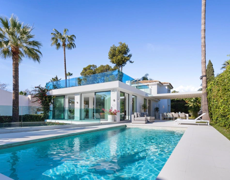CONTEMPORARY VILLA FOR SALE IN NUEVA ANDALUCIA, MARBELLA