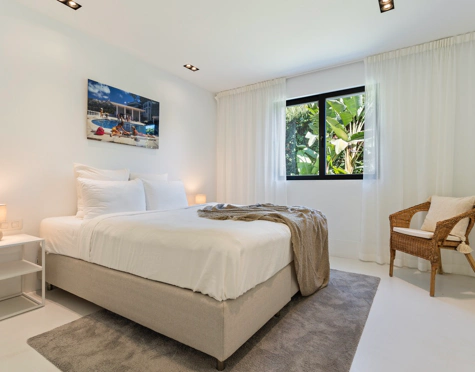 Villa en venta en Las Brisas, Nueva Andalucia