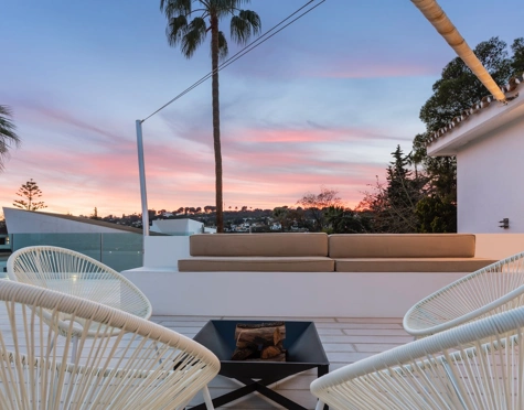 Villa en venta en Las Brisas, Nueva Andalucia