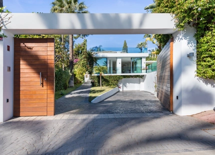 CONTEMPORARY VILLA FOR SALE IN NUEVA ANDALUCIA, MARBELLA