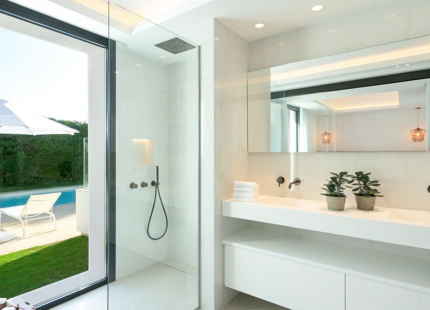VILLA TOTALMENTE RENOVADA EN VENTA EN NUEVA ANDALUCÍA