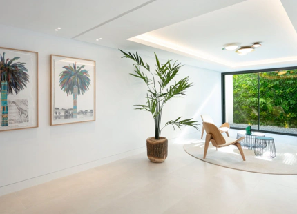 VILLA TOTALMENTE RENOVADA EN VENTA EN NUEVA ANDALUCÍA