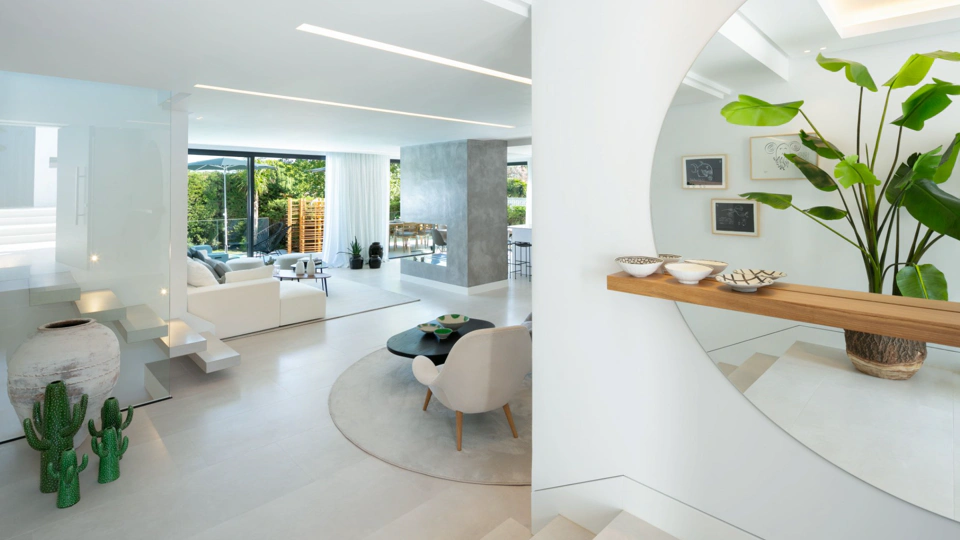 Villa en venta en Nueva Andalucia, Marbella