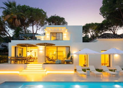 VILLA TOTALMENTE RENOVADA EN VENTA EN NUEVA ANDALUCÍA