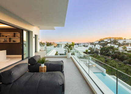 STUNNING GOLF VIEW VILLA FOR SALE ON THE NEW GOLDEN MILE, ESTEPONA